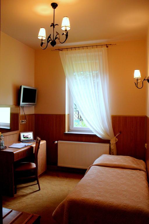 Parkowa - Noclegi Ze Sniadaniem Nowa Ruda Ruang foto
